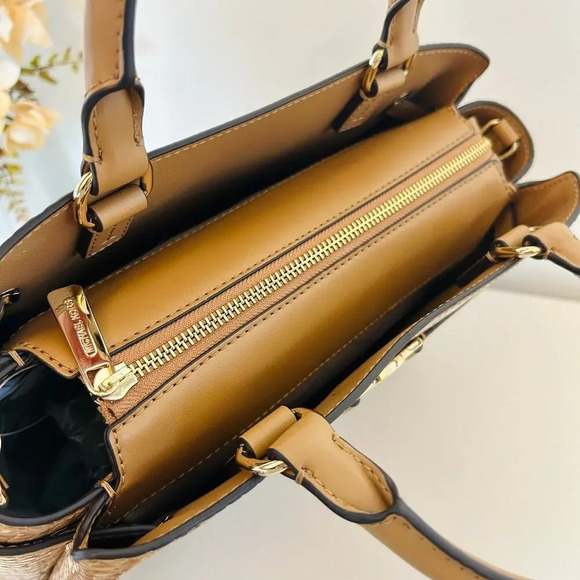 Michael Kors Reed Large Leather Belted Satchel  Handbag Deer MK - Picture 5 of 9